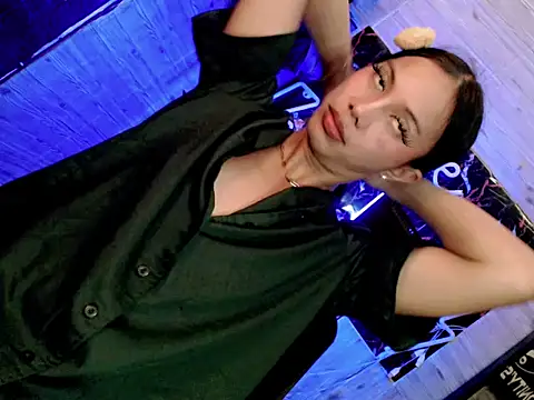 Snapshot of whiteladyboy chatting on December 16, 2025, 9:14 am whiteladyboy online show from December 16, 2025, 9:14 am