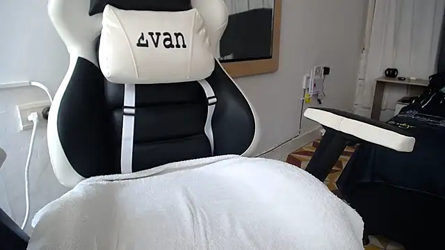 Valerioe online show from February 17, 2025, 2:59 pm