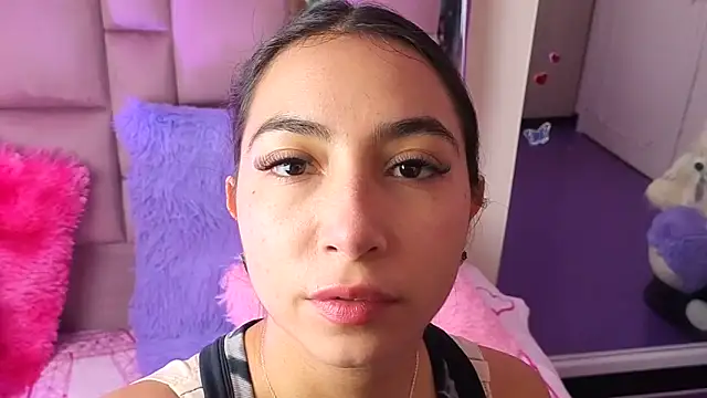 AriadnaCappelletty online show from April 28, 2026, 4:23 pm
