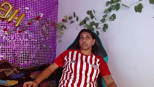 Kristel lee online show from November 19, 2025, 8:42 pm