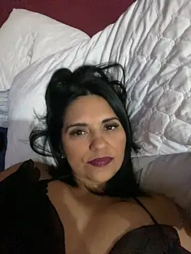 Snapshot of paolagomez_ chatting on January 9, 2025, 10:31 am paolagomez online show from January 9, 2025, 10:31 am