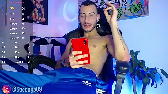 Snapshot of Sxxthiago chatting on January 16, 2025, 5:11 am Sxxthiago online show from January 16, 2025, 5:11 am