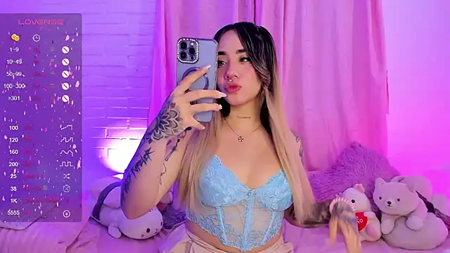pink quarz online show from January 9, 2025, 9:16 pm
