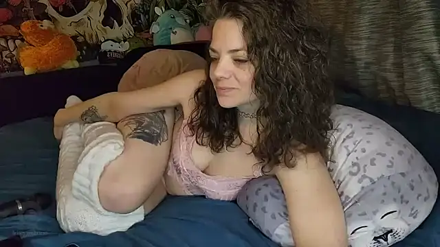 Snapshot of MiaElizabeth chatting on March 13, 2025, 10:05 am MiaElizabeth online show from March 13, 2025, 10:05 am