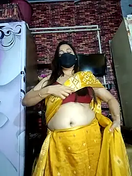 Snapshot of albelasummi702 chatting on March 18, 2025, 12:47 pm albelasummi702 online show from March 18, 2025, 12:47 pm