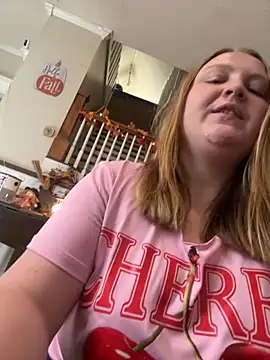 Snapshot of PhatAssBlond chatting on October 20, 2025, 9:04 pm PhatAssBlond online show from October 20, 2025, 9:04 pm