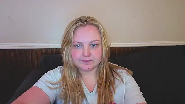 PhatAssBlond online show from February 18, 2026, 8:05 pm