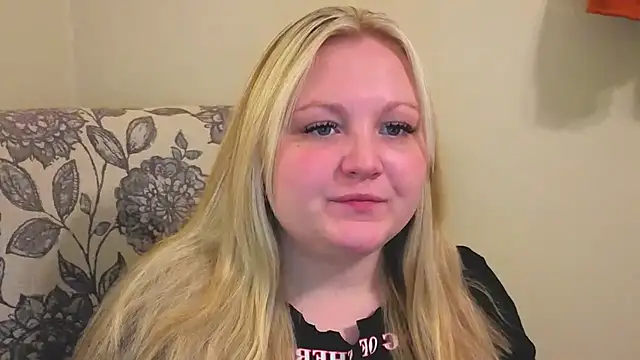 PhatAssBlond online show from April 24, 2026, 10:34 pm