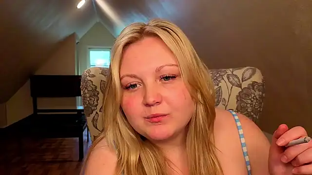 PhatAssBlond online show from May 3, 2026, 9:10 pm