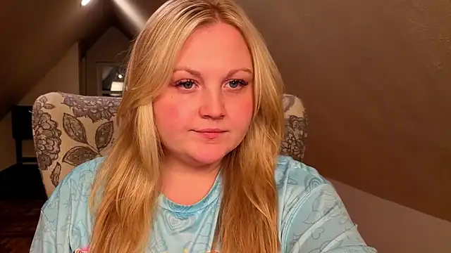 PhatAssBlond online show from May 5, 2026, 3:36 am
