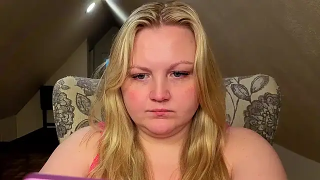 PhatAssBlond online show from May 18, 2026, 10:37 pm