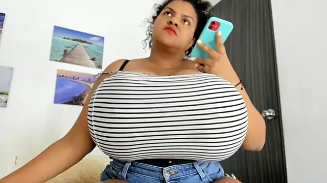 bigmom69  online show from November 14, 2025, 2:38 pm