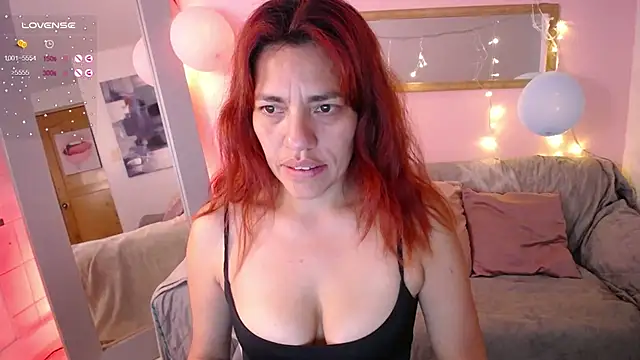 lia huan online show from December 17, 2024, 12:54 pm