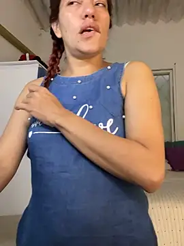 lia huan online show from September 19, 2025, 12:28 pm