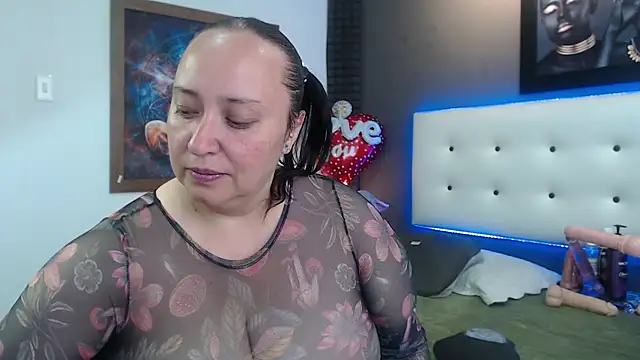 Natasha26  online show from January 24, 2025, 6:25 pm