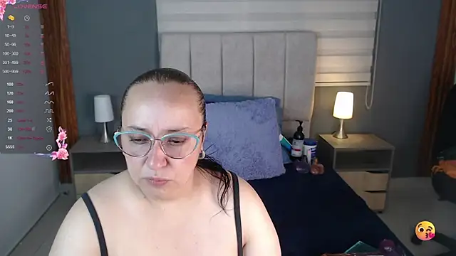 Natasha26  online show from October 25, 2025, 12:13 pm
