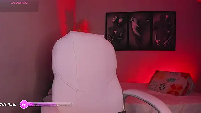 DollyWalker online show from December 1, 2025, 8:25 pm