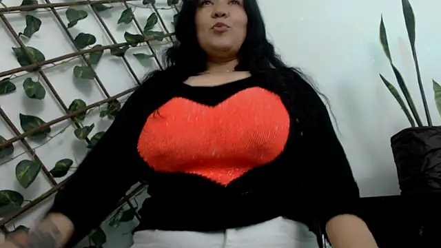 Donniia online show from January 12, 2025, 1:05 pm