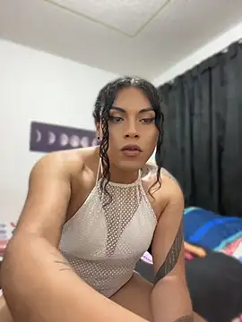 Snapshot of Ariana_Rodriguez_ chatting on June 24, 2026, 6:29 pm Ariana Rodriguez online show from June 24, 2026, 6:29 pm