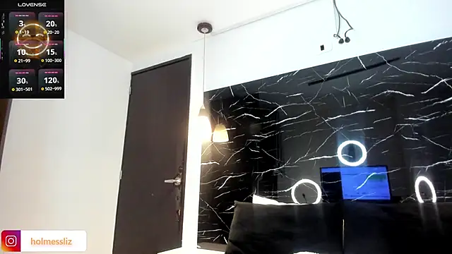 LIZ HOLMES online show from February 5, 2025, 12:06 pm