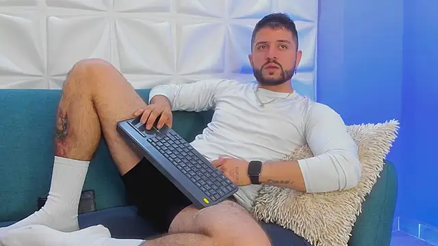 TomSloan  online show from March 20, 2025, 2:42 pm