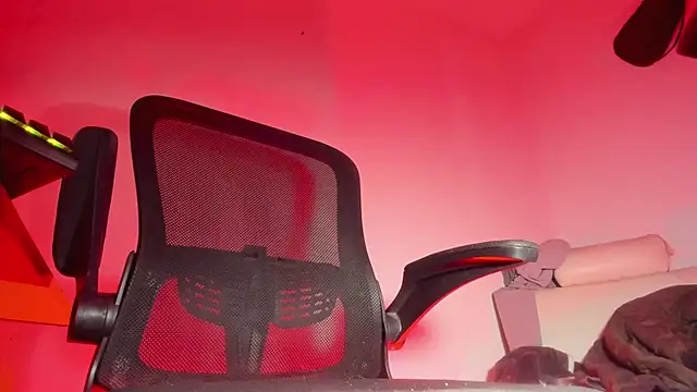 s sven03 online show from November 26, 2025, 3:51 am