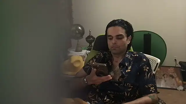 GForceSavage online show from November 18, 2025, 3:34 am