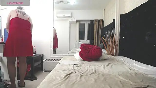 Snapshot of Lilly_hott chatting on January 30, 2025, 11:02 pm Lilly hott online show from January 30, 2025, 11:02 pm