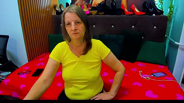 Snapshot of Lilly_hott chatting on October 5, 2025, 6:50 pm Lilly hott online show from October 5, 2025, 6:50 pm