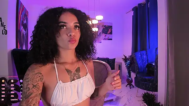 Snapshot of pretty_pettite chatting on December 10, 2024, 3:20 am pretty pettite online show from December 10, 2024, 3:20 am