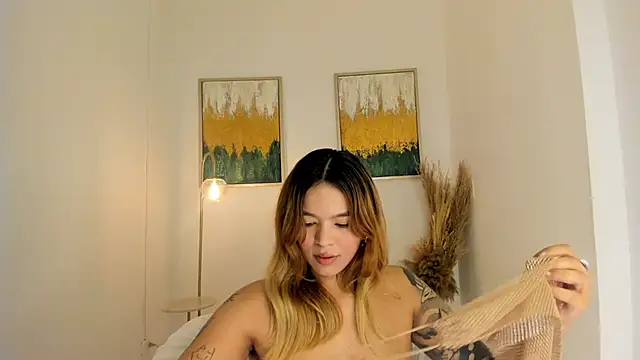 Snapshot of Adria_ross chatting on August 7, 2026, 12:18 pm Adria ross online show from August 7, 2026, 12:18 pm