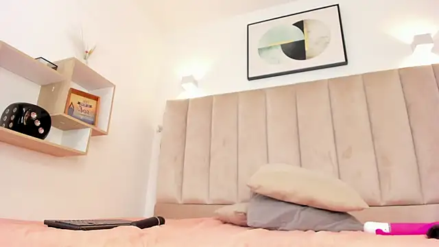 Snapshot of Anniie_Queen chatting on September 20, 2025, 3:18 am Anniie Queen online show from September 20, 2025, 3:18 am