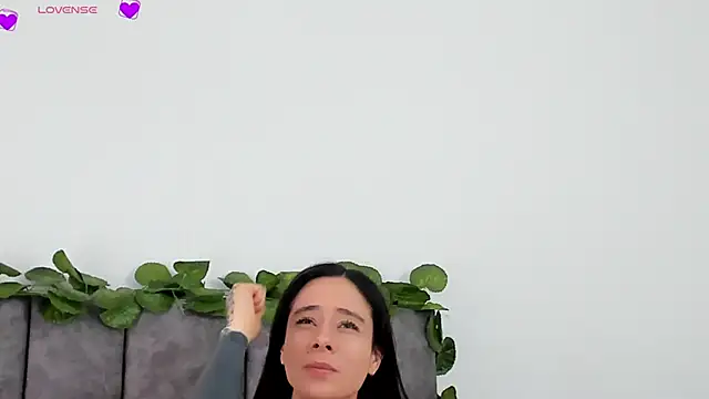 VeronicaTonu online show from December 18, 2024, 6:25 pm