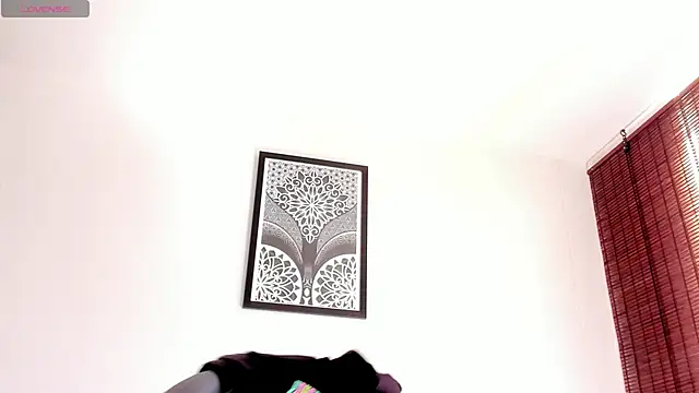 VeronicaTonu online show from May 3, 2026, 2:12 pm