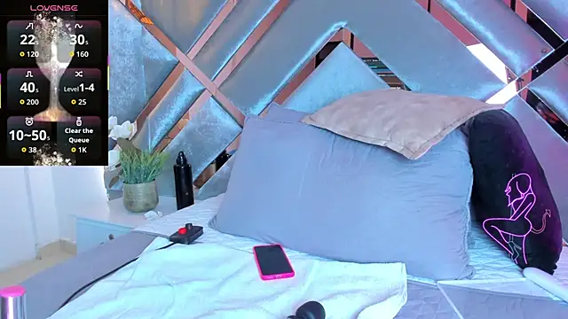 LiaaGenner online show from September 26, 2025, 2:48 am