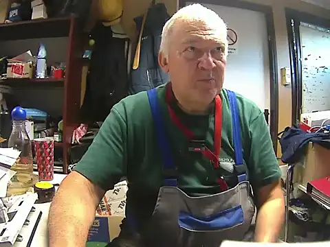 kerzoolee57 online show from May 26, 2026, 5:53 pm