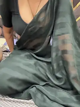 Snapshot of AASHI66 chatting on September 21, 2025, 5:58 pm AASHI66 online show from September 21, 2025, 5:58 pm