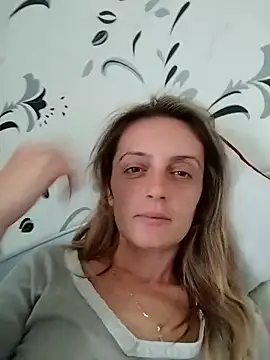 Snapshot of SophyGirl chatting on October 2, 2025, 10:44 am SophyGirl online show from October 2, 2025, 10:44 am