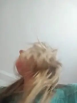 Snapshot of SophyGirl chatting on March 21, 2026, 1:05 pm SophyGirl online show from March 21, 2026, 1:05 pm