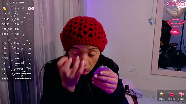 Snapshot of angelie_3 chatting on October 1, 2025, 9:43 pm angelie 3 online show from October 1, 2025, 9:43 pm