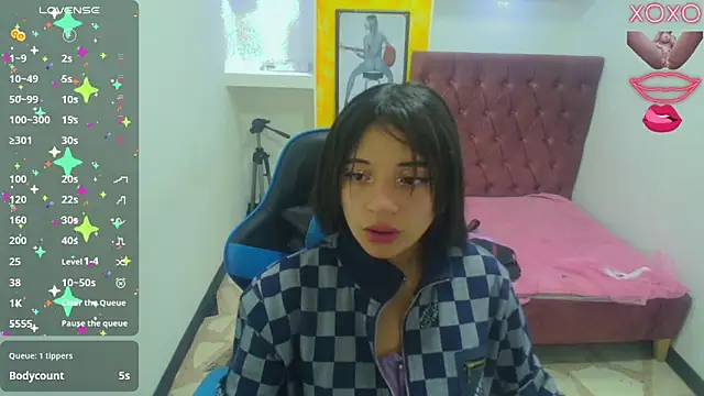 Snapshot of angelie_3 chatting on October 19, 2025, 6:14 am angelie 3 online show from October 19, 2025, 6:14 am