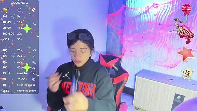 Snapshot of angelie_3 chatting on October 29, 2025, 7:32 am angelie 3 online show from October 29, 2025, 7:32 am