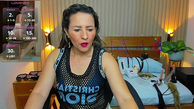 Snapshot of luciana_ballesteros_ chatting on December 11, 2024, 12:34 pm luciana ballesteros online show from December 11, 2024, 12:34 pm