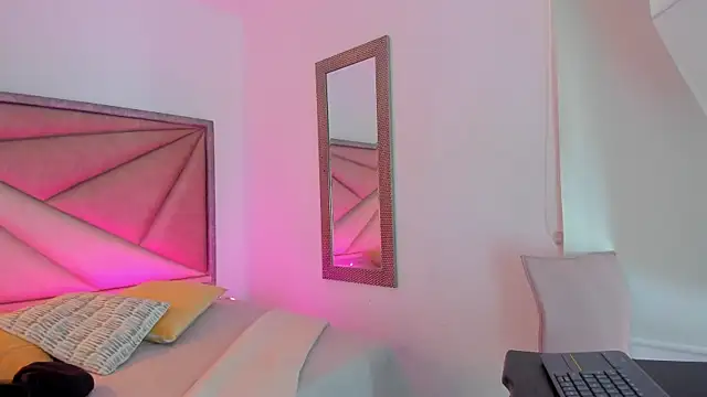 FaloonRoussel online show from January 13, 2026, 6:13 pm