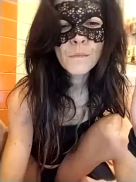 Snapshot of EmySkinny85 chatting on January 31, 2025, 12:18 pm EmySkinny85 online show from January 31, 2025, 12:18 pm