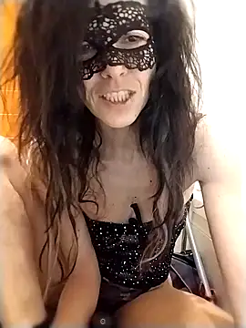 Snapshot of EmySkinny85 chatting on February 6, 2025, 10:15 am EmySkinny85 online show from February 6, 2025, 10:15 am