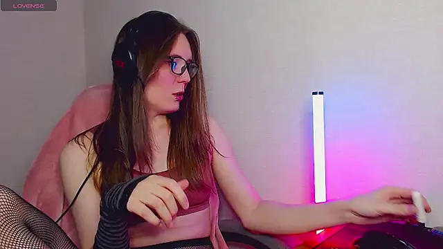 Snapshot of tracy_cooper chatting on February 20, 2025, 10:48 pm tracy cooper online show from February 20, 2025, 10:48 pm