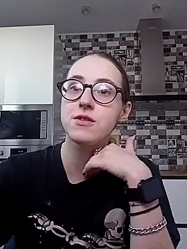Snapshot of MartiniiSelenna chatting on January 16, 2025, 6:46 am MartiniiSelenna online show from January 16, 2025, 6:46 am