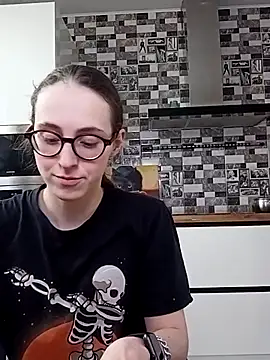 Snapshot of MartiniiSelenna chatting on January 17, 2025, 10:00 am MartiniiSelenna online show from January 17, 2025, 10:00 am