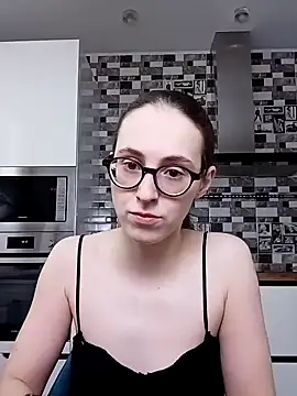 Snapshot of MartiniiSelenna chatting on January 19, 2025, 6:53 am MartiniiSelenna online show from January 19, 2025, 6:53 am